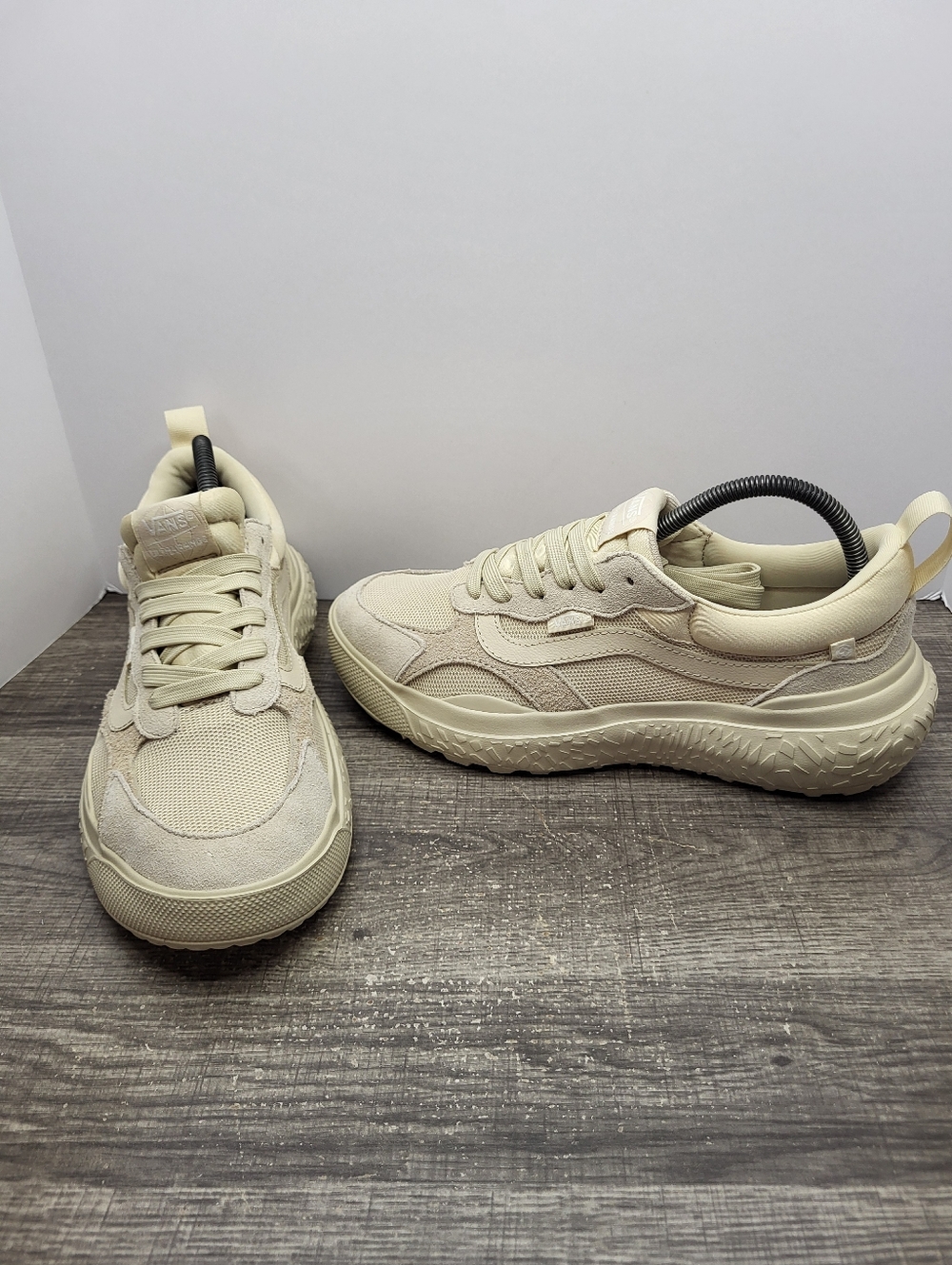 VANS UltraRange Neo VR3 Men's Size 8.5 Wms 10 Shoes Sneakers Tan Cream Beige New